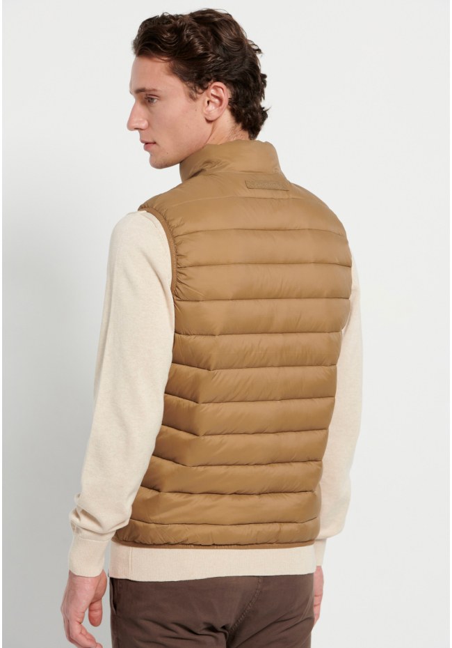 Light padded vest jacket