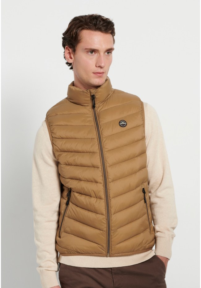 Light padded vest jacket