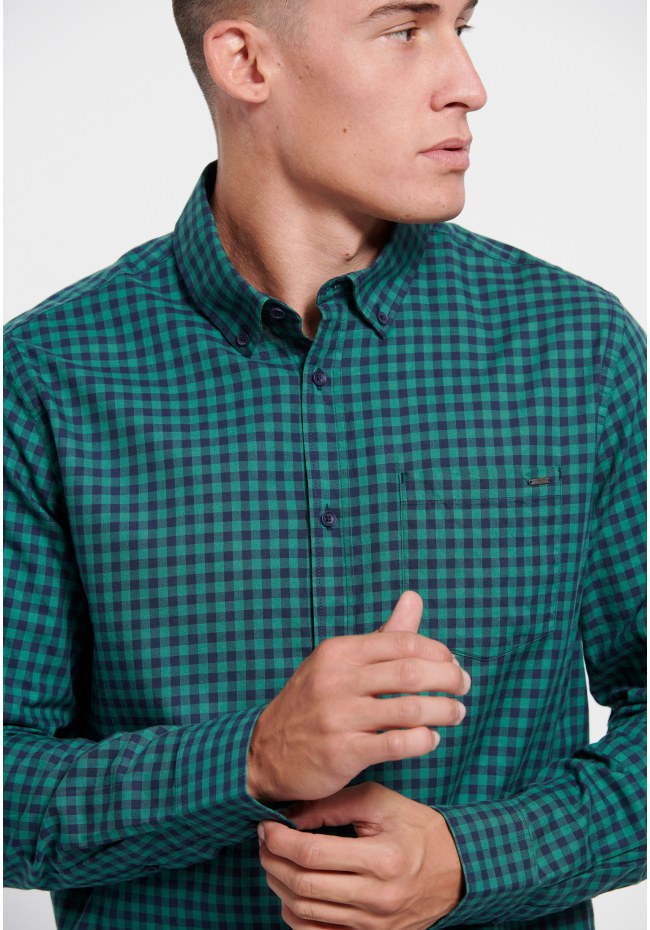 Men's plaid shirt with front pocket