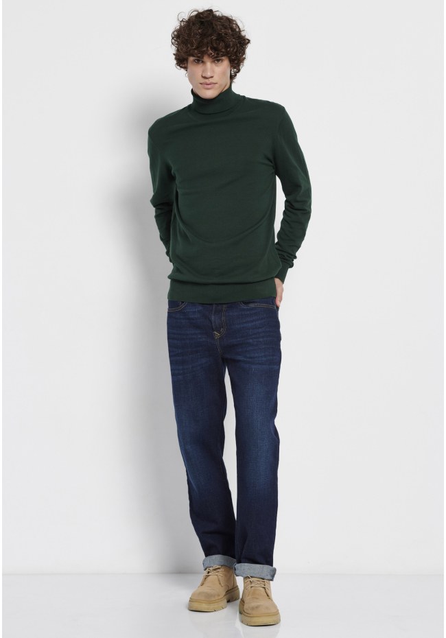 Essential men's turtle neck sweater