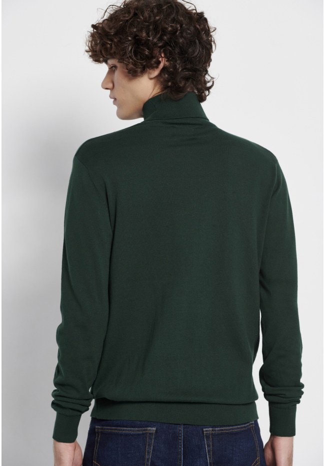 Essential men's turtle neck sweater