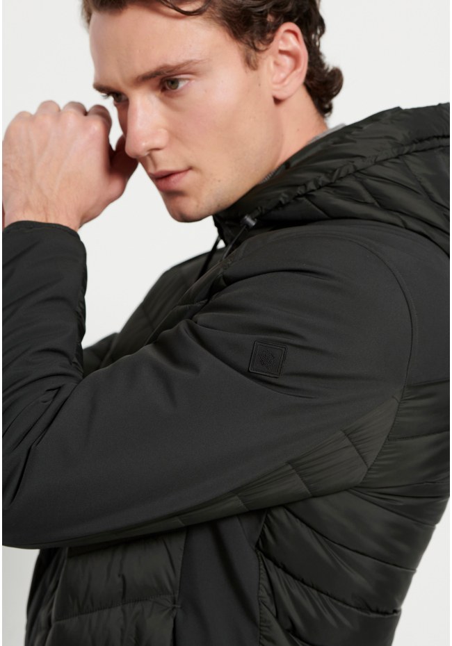 Hooded quilted jacket