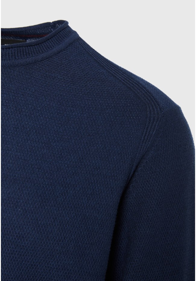 Casual crew neck pullover