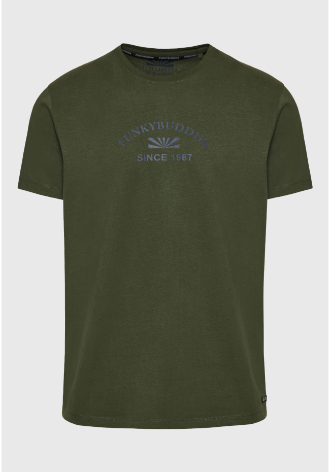 T-shirt με τύπωμα στο στήθος