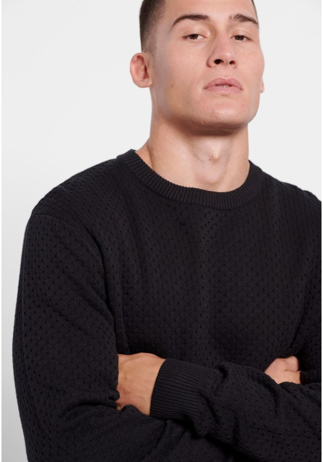Relaxed fit crew neck sweater with 3D knit pattern