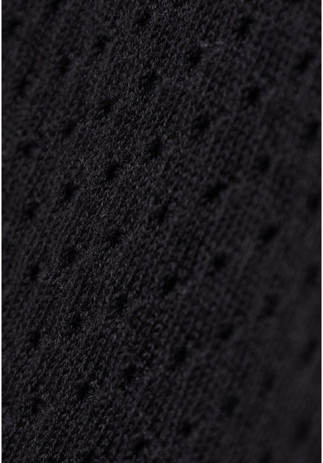 Relaxed fit crew neck sweater with 3D knit pattern