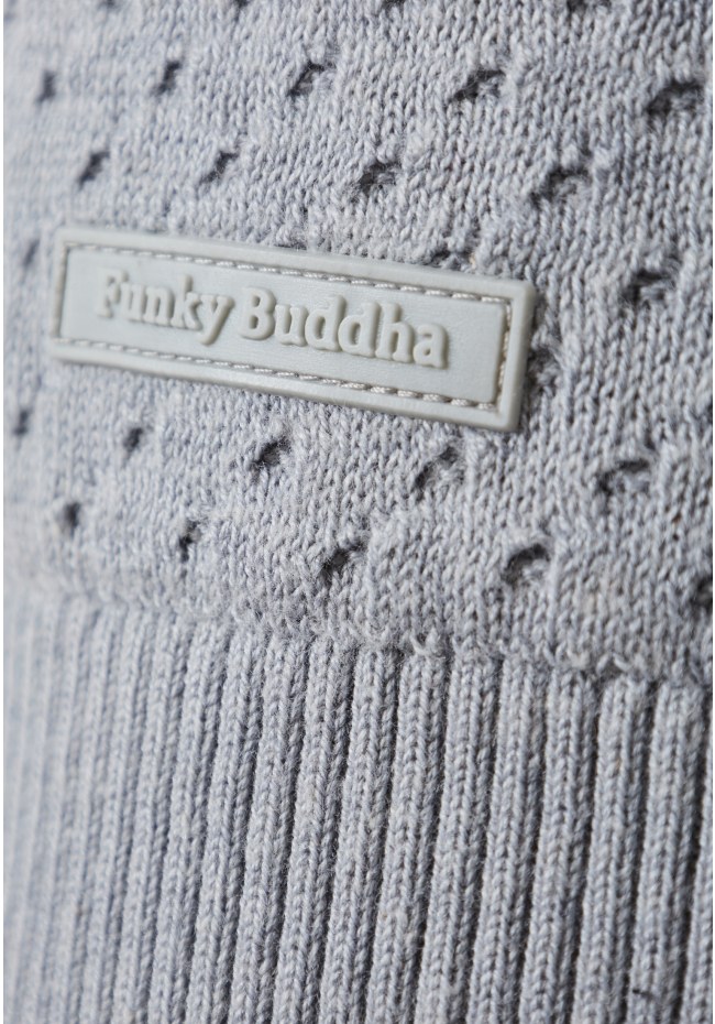 Relaxed fit crew neck sweater with 3D knit pattern