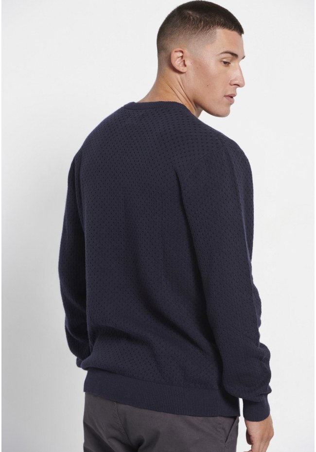 Relaxed fit crew neck sweater with 3D knit pattern