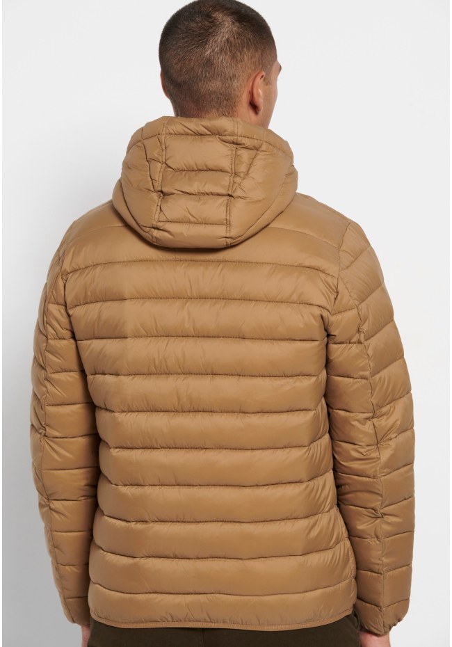 Traveller jacket with detachable hood