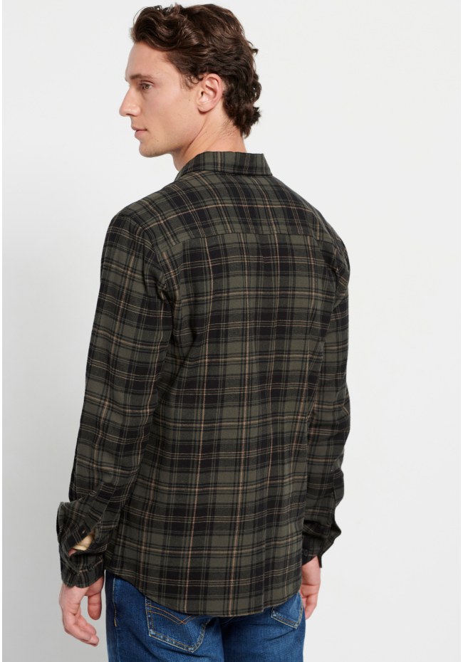 Flannel plaid shirt with pocket