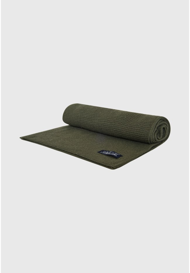 Essential men's scarf