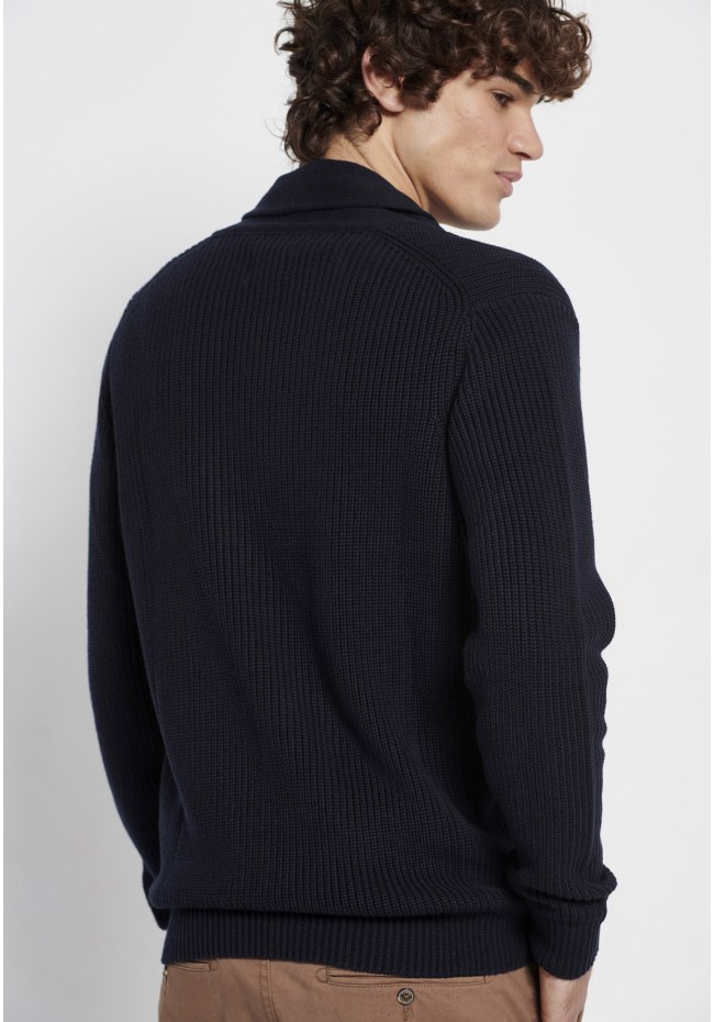 Μen's knitted cardigan with buttons