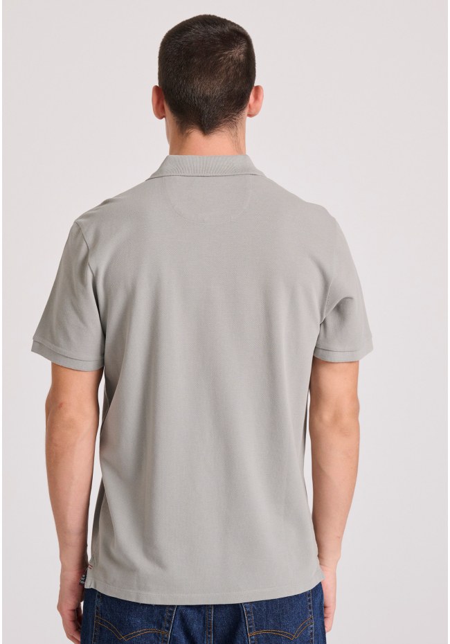 Essential polo shirt with embroidered logo