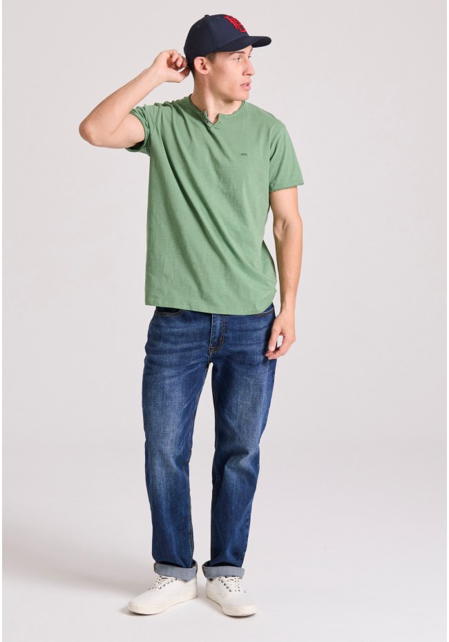 T-shirt με λαιμό henley και raw cuts - The essentials