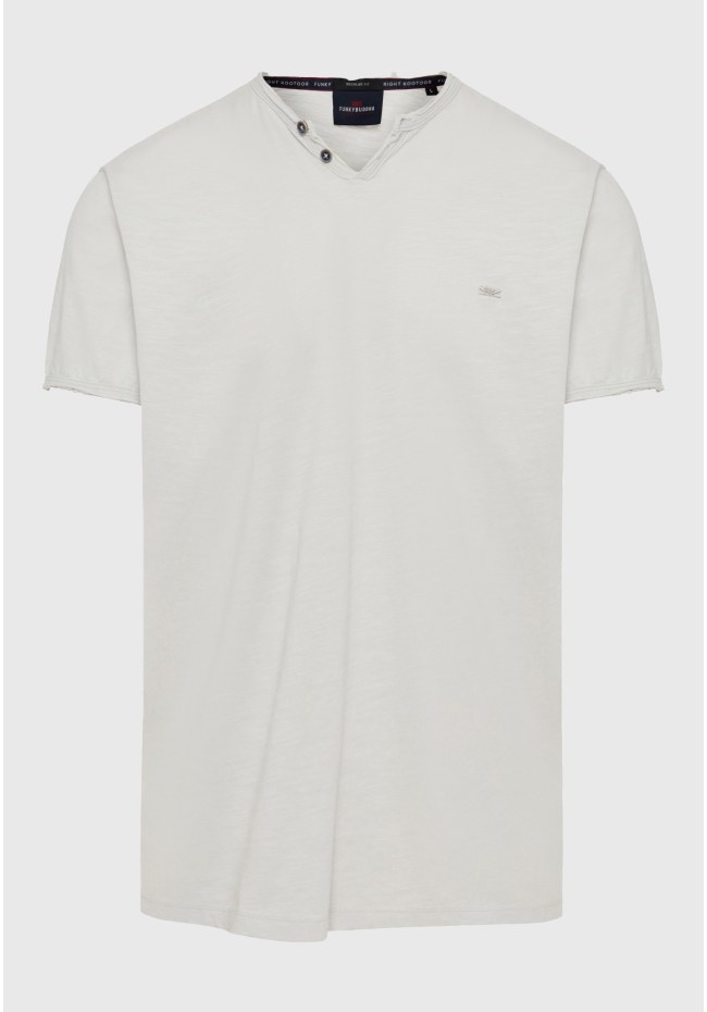 T-shirt με λαιμό henley και raw cuts - The essentials