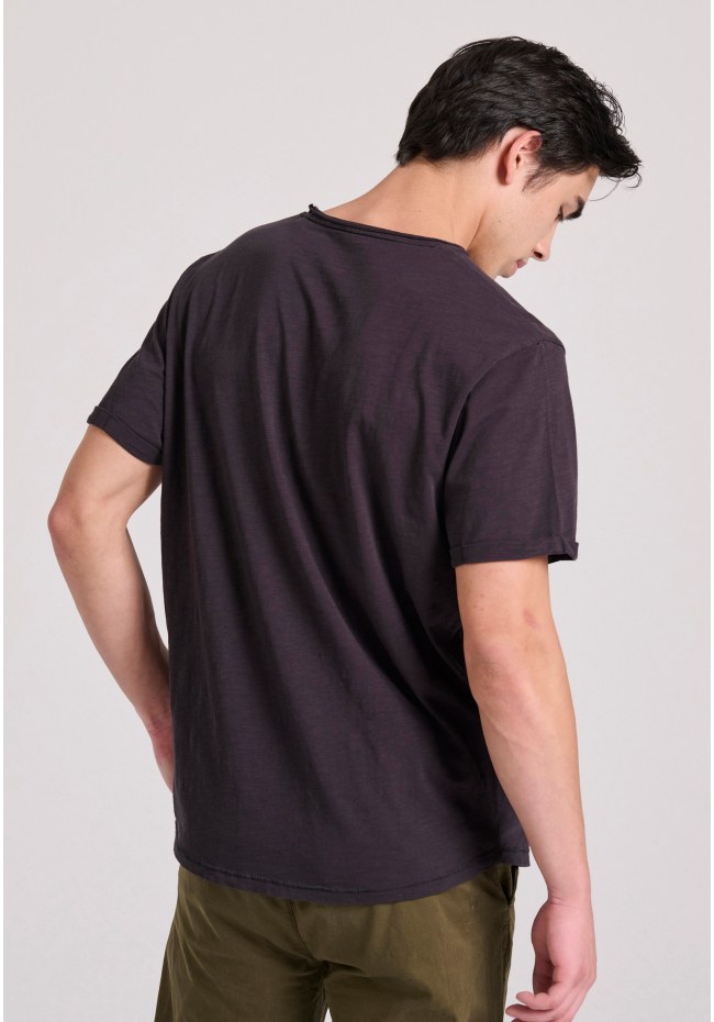 Βαμβακερό t-shirt με τσέπη στο στήθος