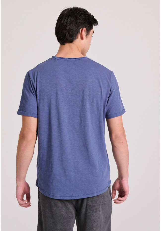 Βαμβακερό t-shirt με τσέπη στο στήθος