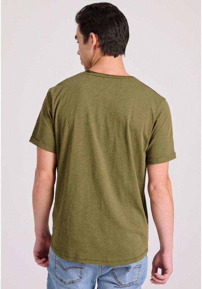 T-shirt with chest pocket
