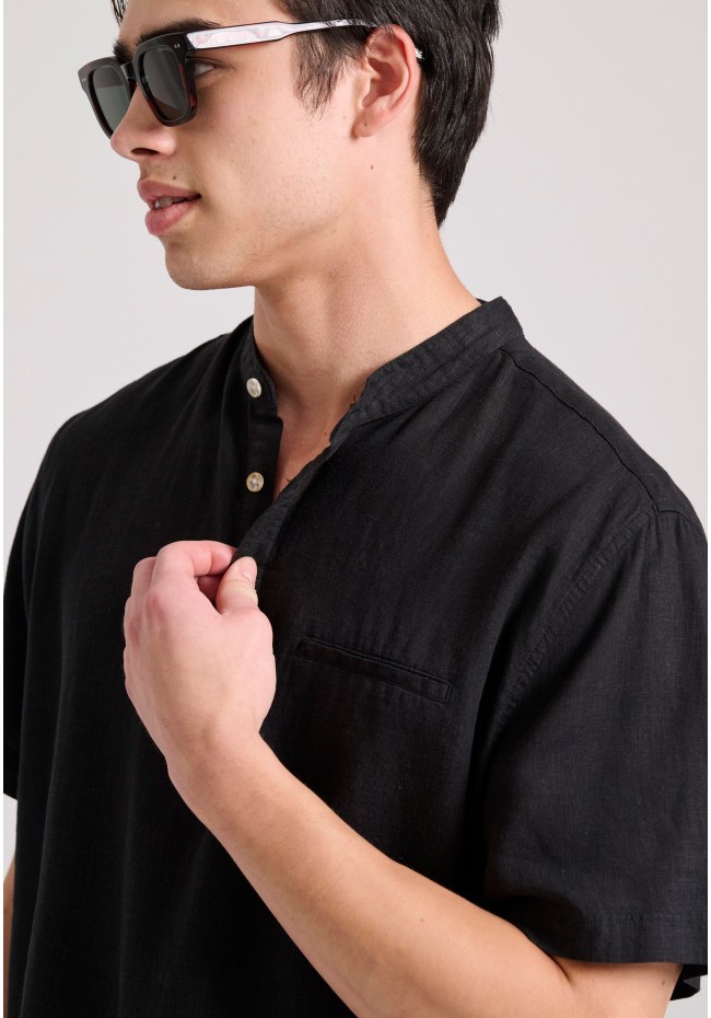 Relaxed fit linen blend short-sleeve shirt with mao neck