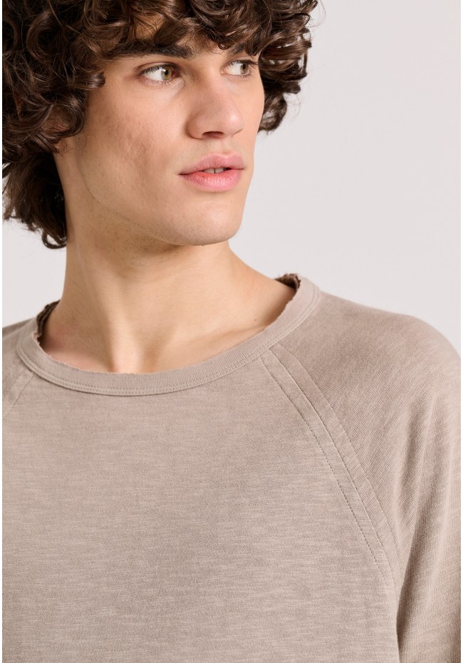 Relaxed fit t-shirt με raglan μανίκι και raw cuts