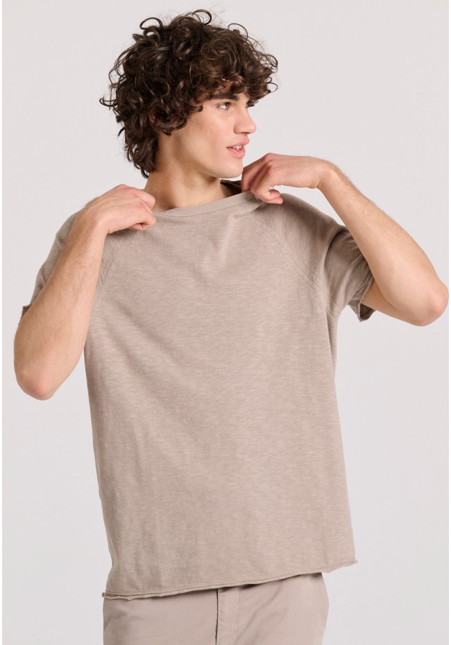 Relaxed fit t-shirt με raglan μανίκι και raw cuts