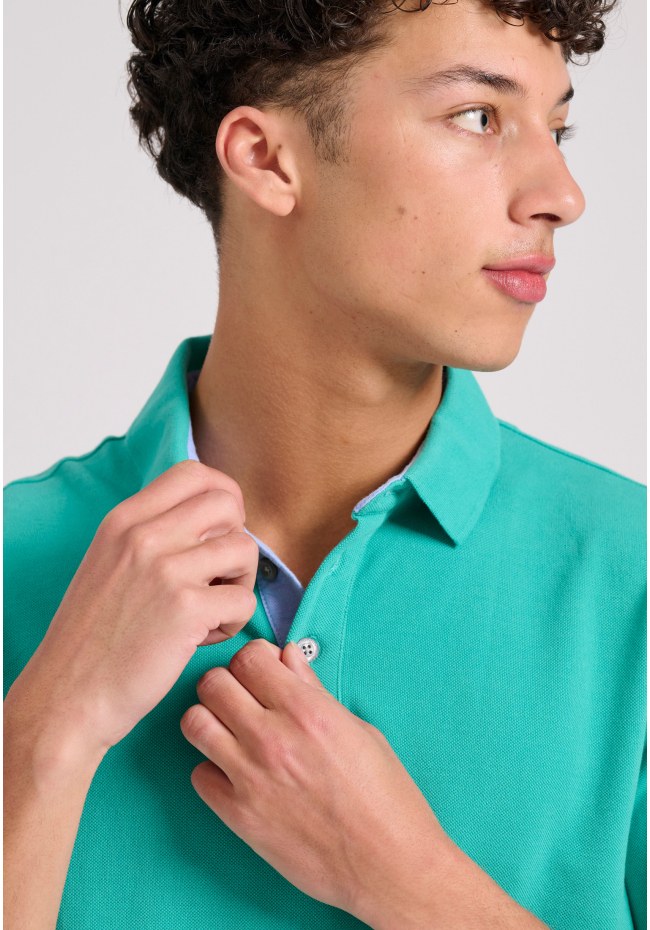 Polo shirt with embroidery on the sleeve