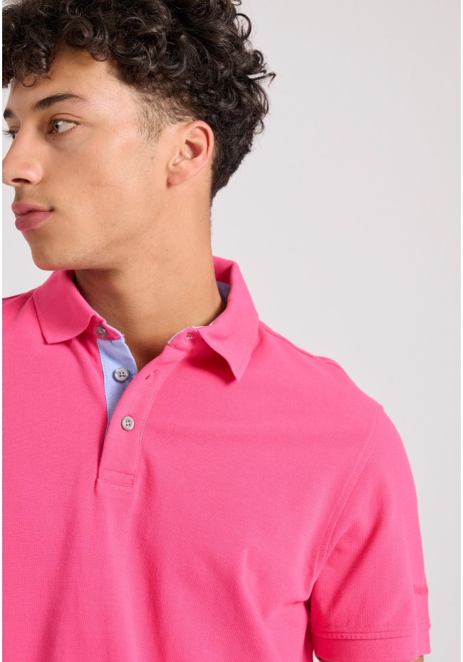 Polo shirt with embroidery on the sleeve