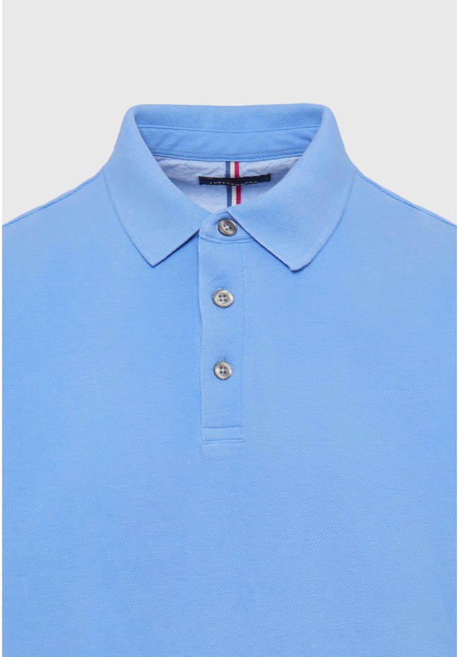 Polo shirt with embroidery on the sleeve
