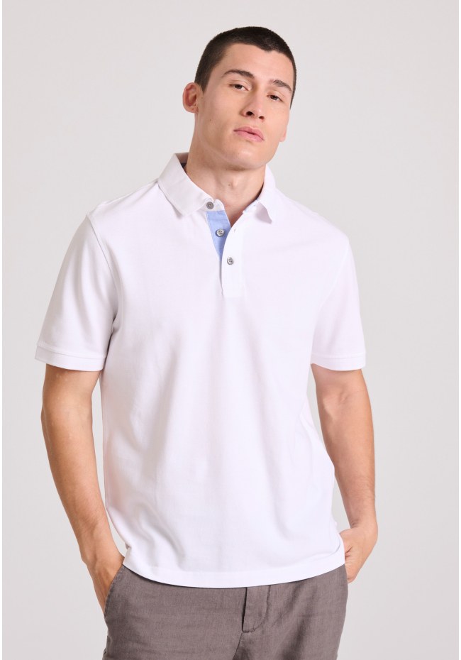 Polo shirt with embroidery on the sleeve