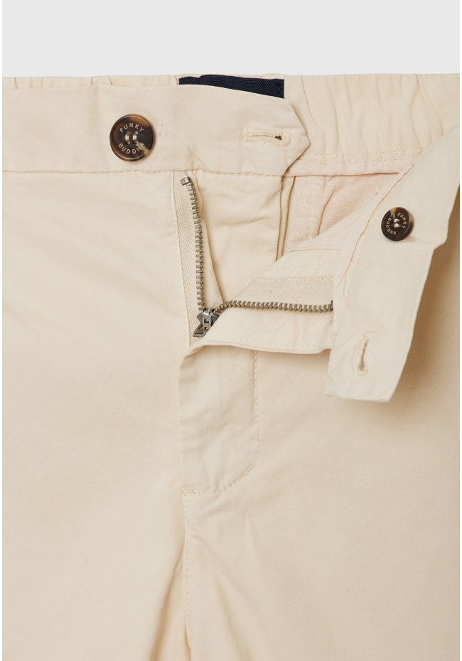 Garment dyed chino βερμούδα με ρεβέρ