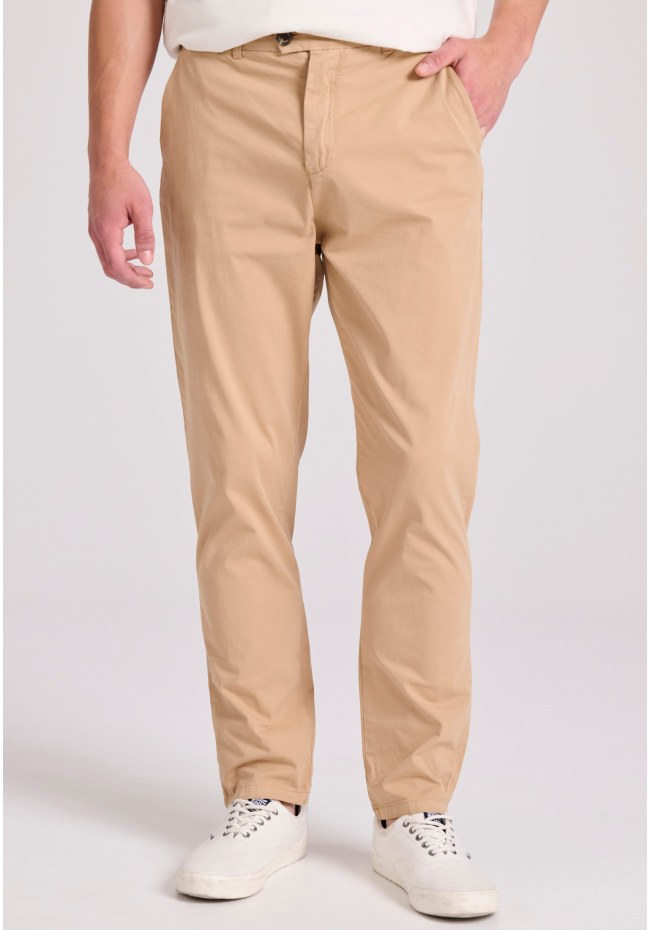 Men's tapered fit chino