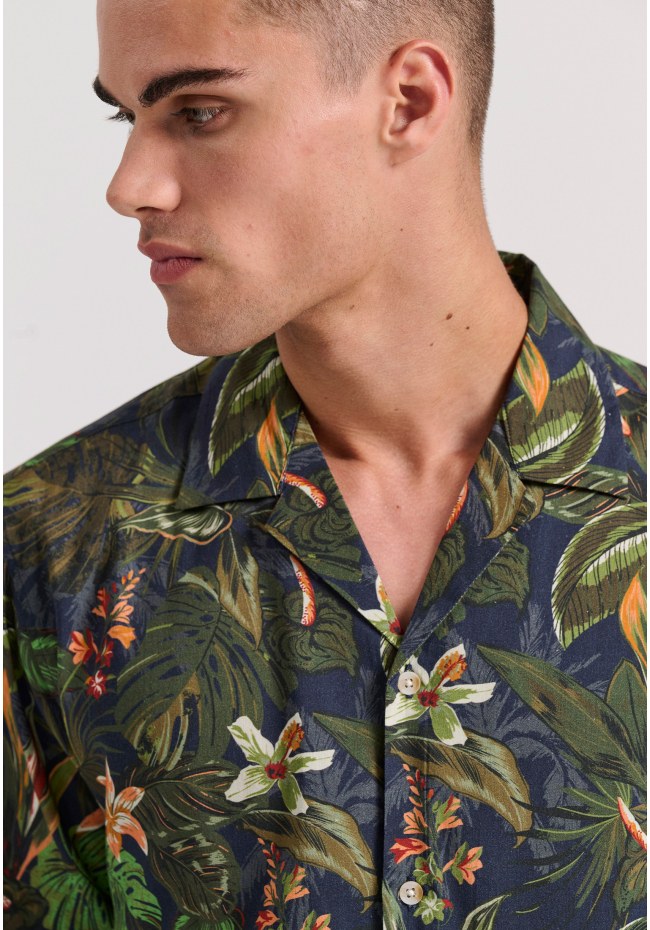 Short-sleeve all over printed relaxed fit resort shirt