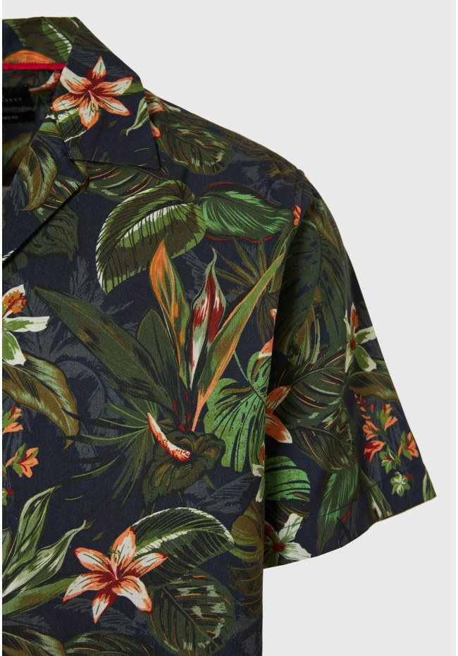 Short-sleeve all over printed relaxed fit resort shirt