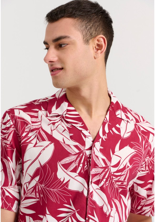 Short-sleeve resort shirt relaxed fit all over printed 