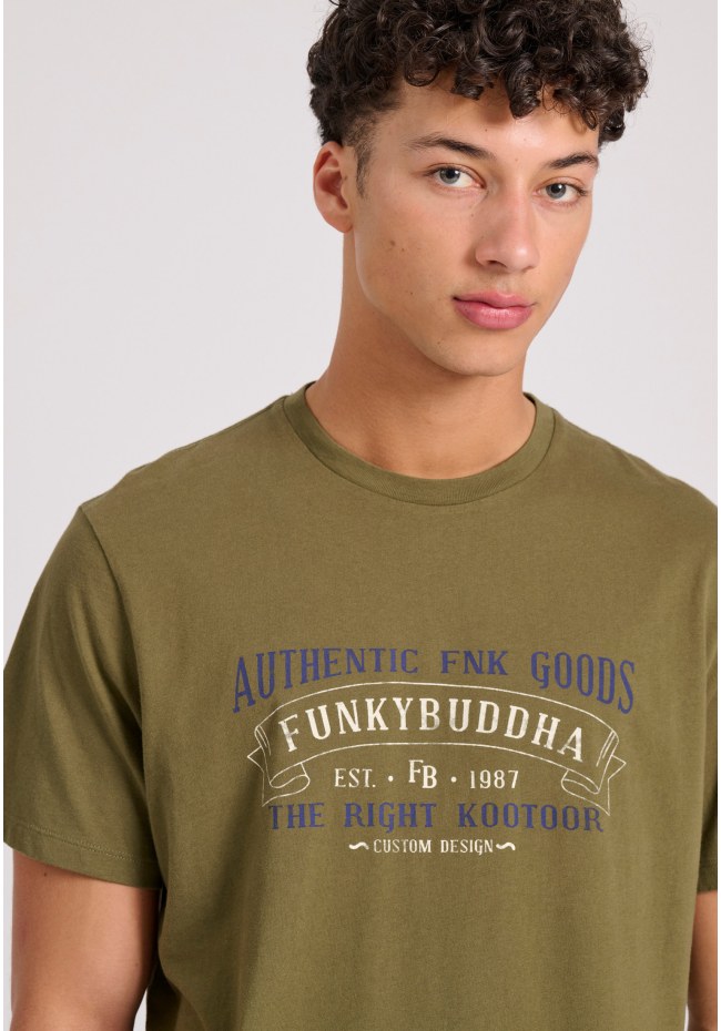 T-shirt with vintage text artwork print
