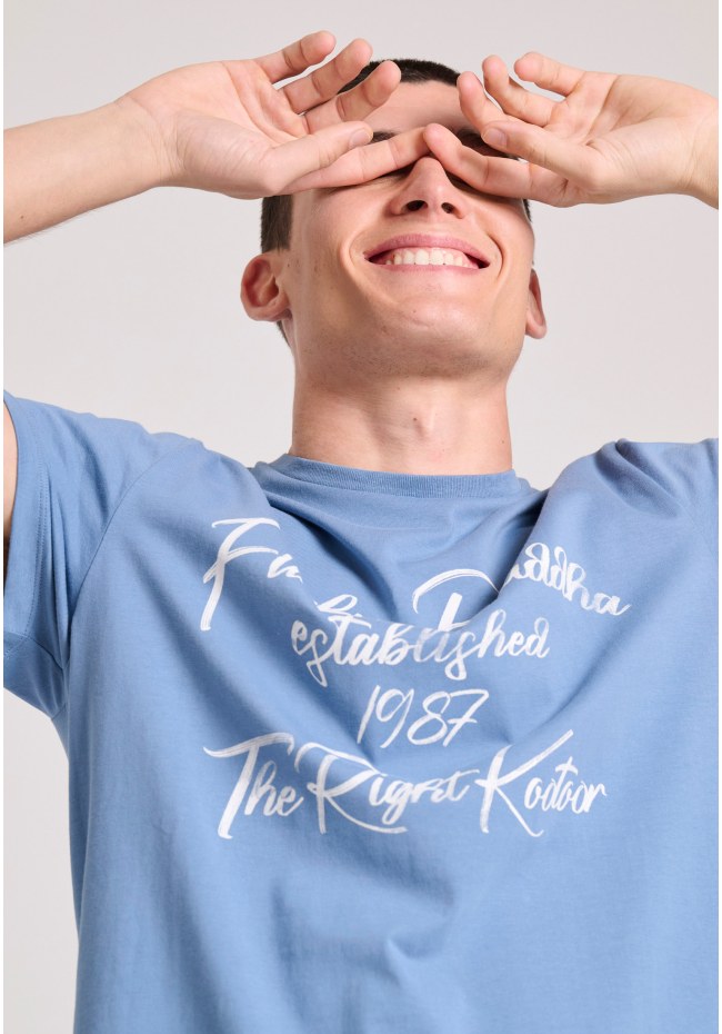 T-shirt με branded retro τύπωμα