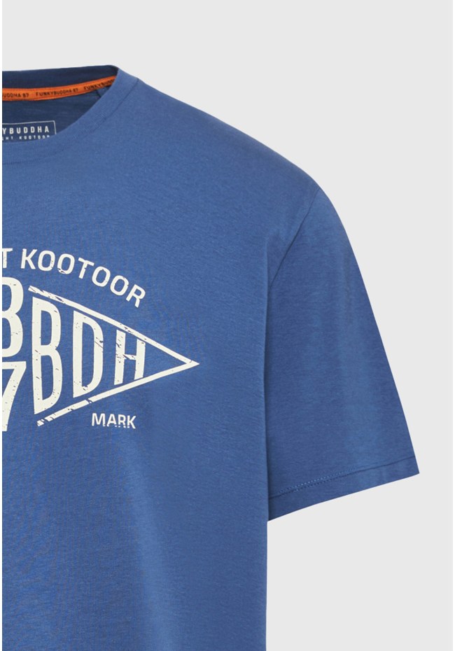 T-shirt με branded text artwork τύπωμα