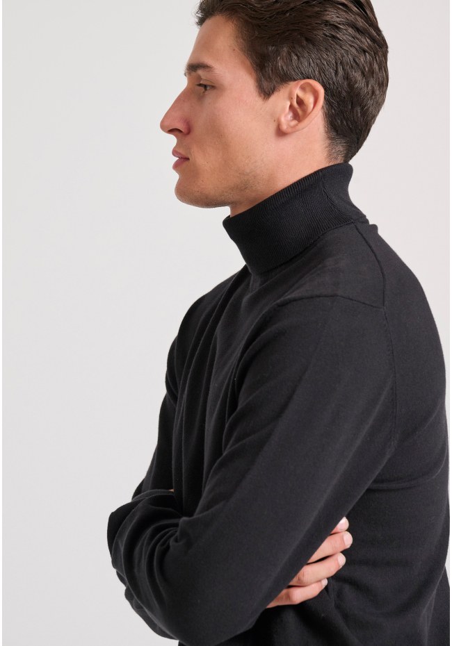 Men's turtle neck sweater - The essentials