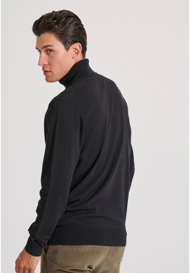 Men's turtle neck sweater - The essentials