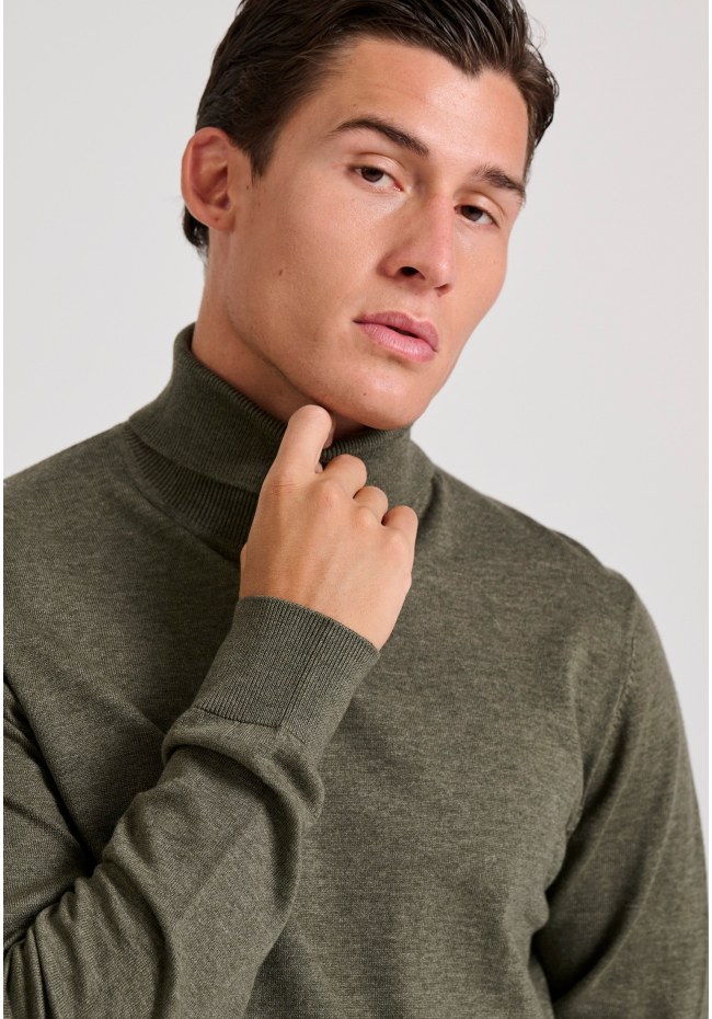 Men's turtle neck sweater - The essentials