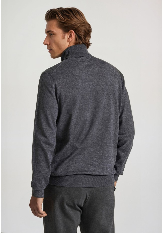 Men's turtle neck sweater - The essentials