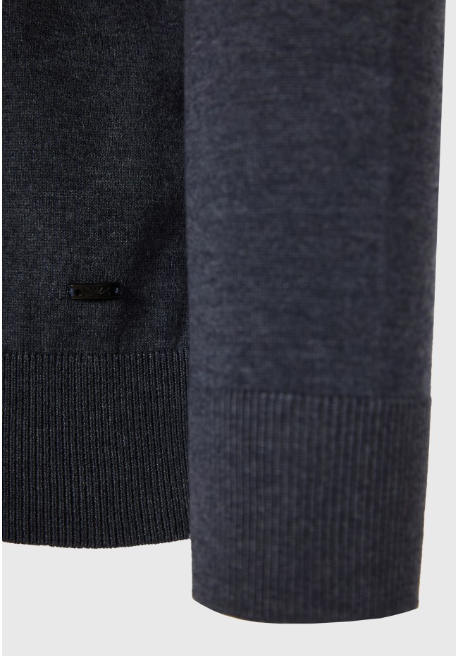 Men's turtle neck sweater - The essentials