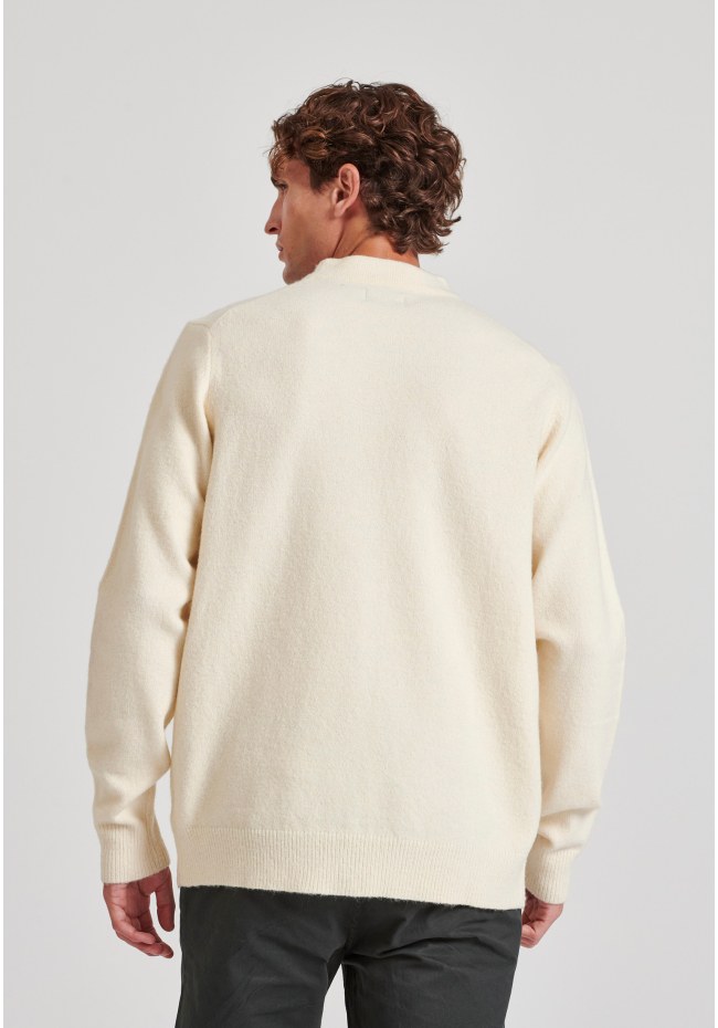 Ανδρικό πουλόβερ με στρογγυλή λαιμόκοψη