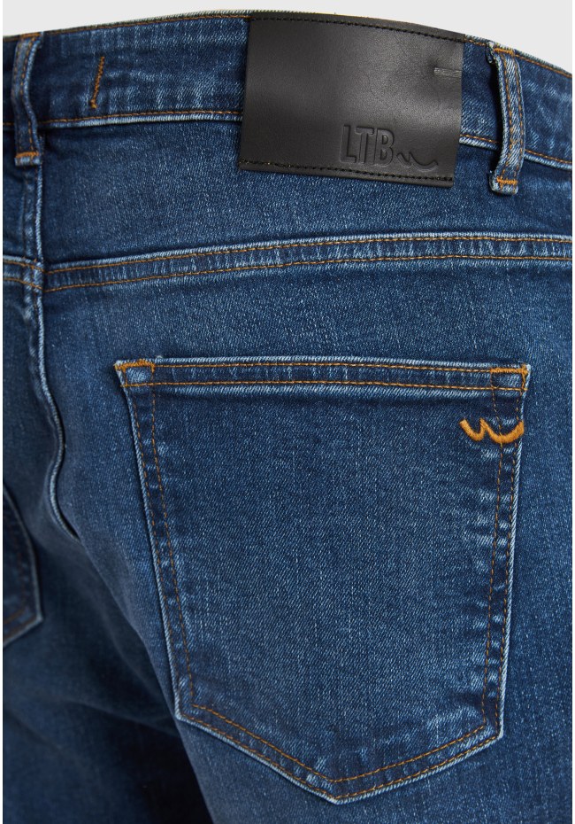 Tapered fit τζιν με ελαφρύ ξεθώριασμα - LTB x Funky Buddha