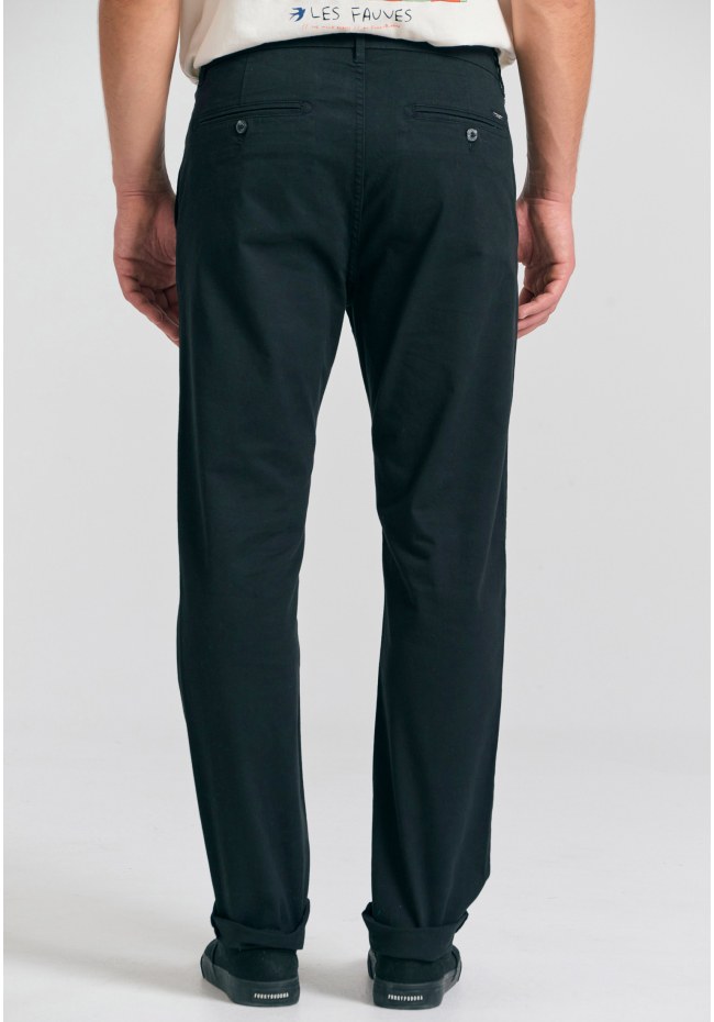 Men's chino pants - The essentials