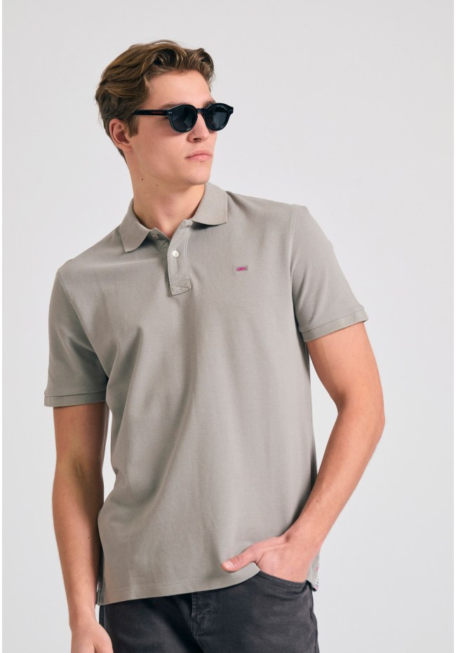 Polo μπλούζα με κεντημένο logo - The essentials