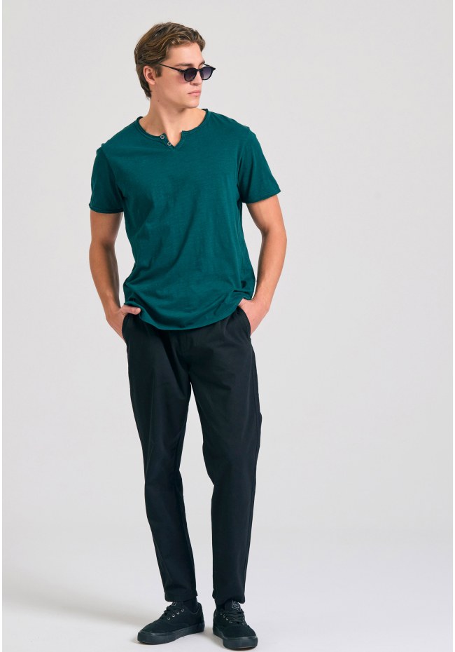 T-shirt with henley neck and raw cuts - The essentials