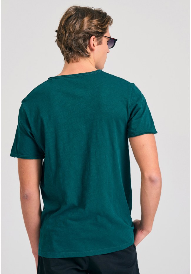 T-shirt with henley neck and raw cuts - The essentials