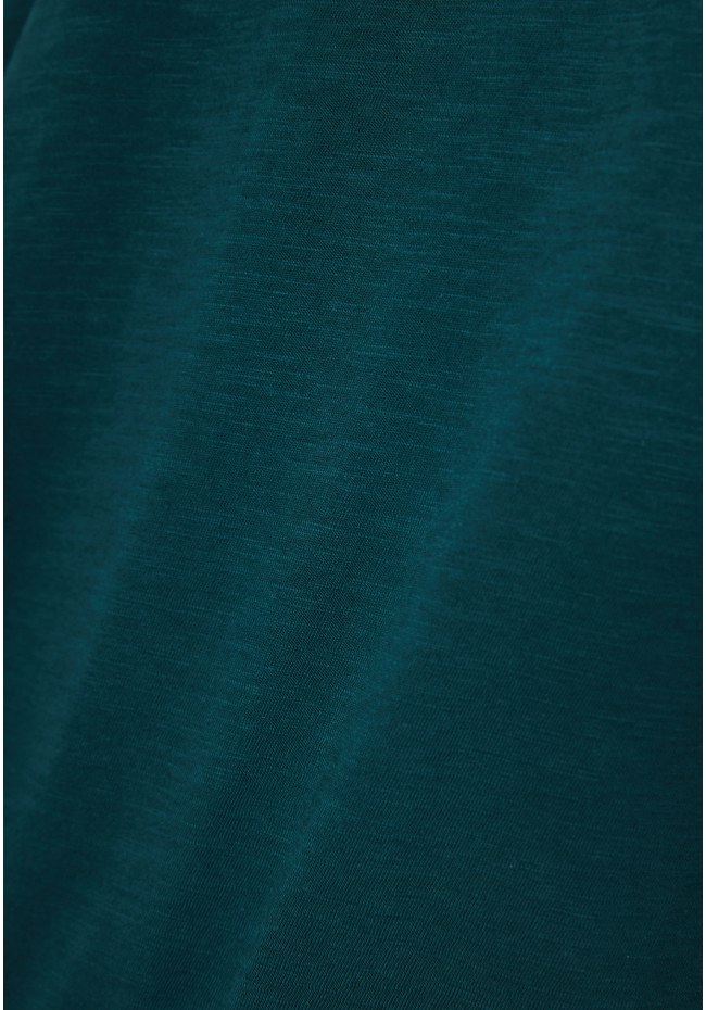 T-shirt with henley neck and raw cuts - The essentials