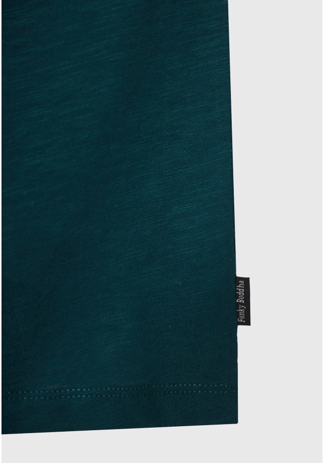 T-shirt with henley neck and raw cuts - The essentials
